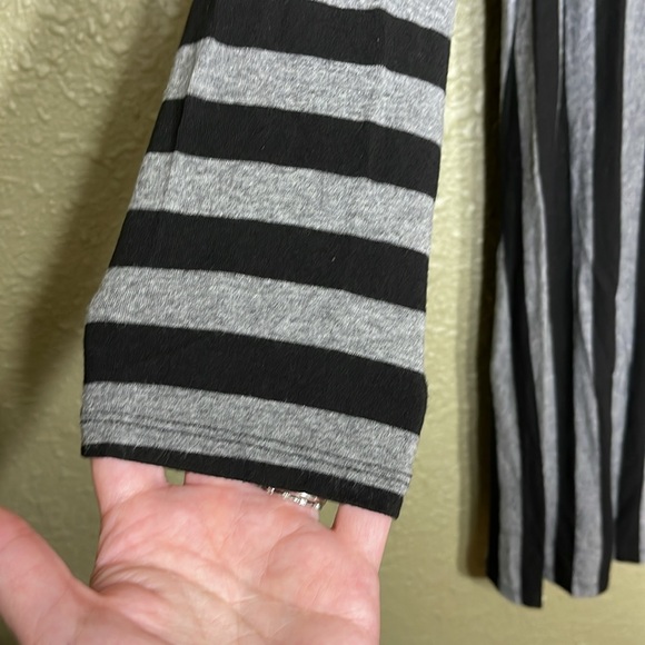 T-Shirt Stripe Turtleneck Dress or Tunic - Picture 4 of 7